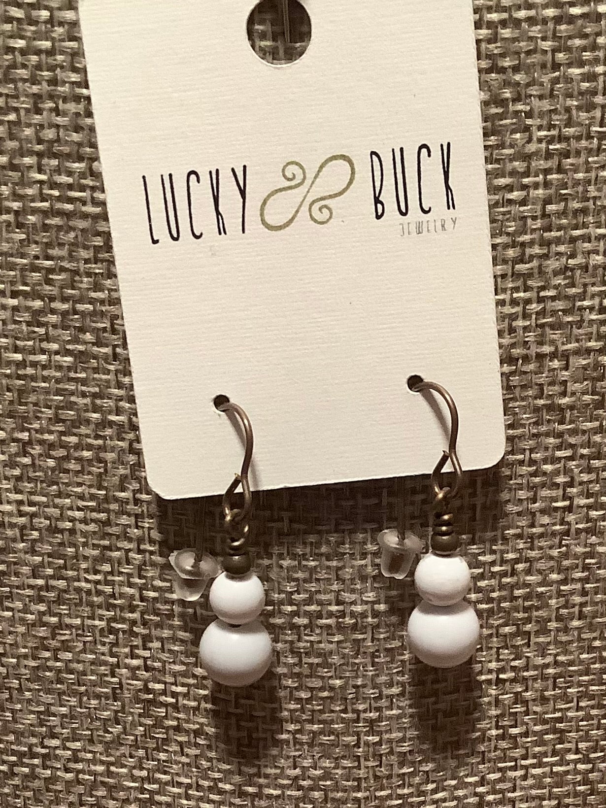 Howlite drops